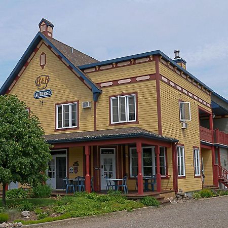 Auberge Le Voyageur Мон-Трамблан Экстерьер фото