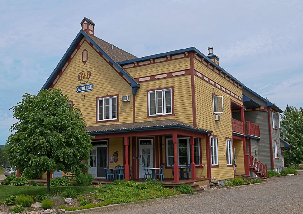 Auberge Le Voyageur Мон-Трамблан Экстерьер фото